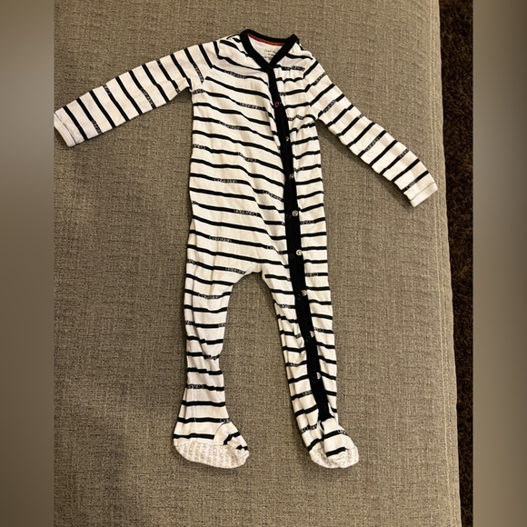 Misc. 12-18 month any 1 2T pajamas four pairs - Picture 2 of 5